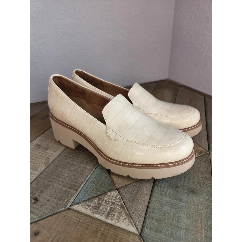 Naturalizer Women's,‎ Cabaret Slip-On 10, Porcelain Off White Croc Brand New
